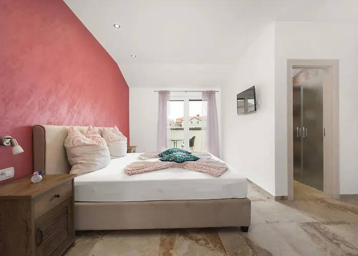 ヴィラ Nur Amela プーラ