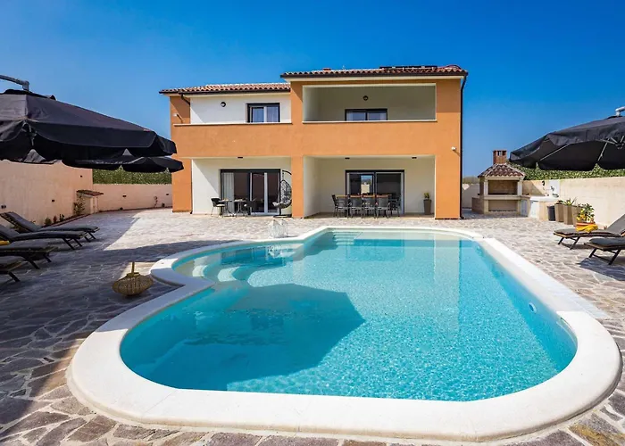 Villa Nur Amela Póla