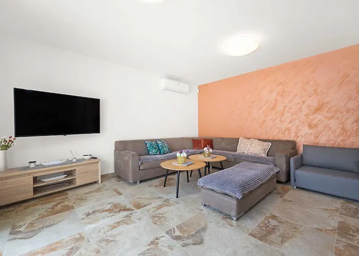 Nur Amela Вілла